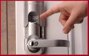 Providence Local Locksmith Providence, RI 401-757-6190 - 9-commercial-door-lock